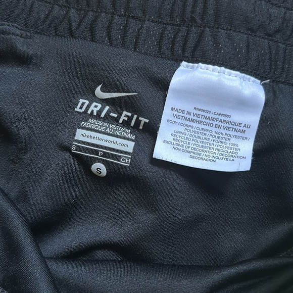 Nike Dri-Fit Running Shorts - Picture 3 of 3